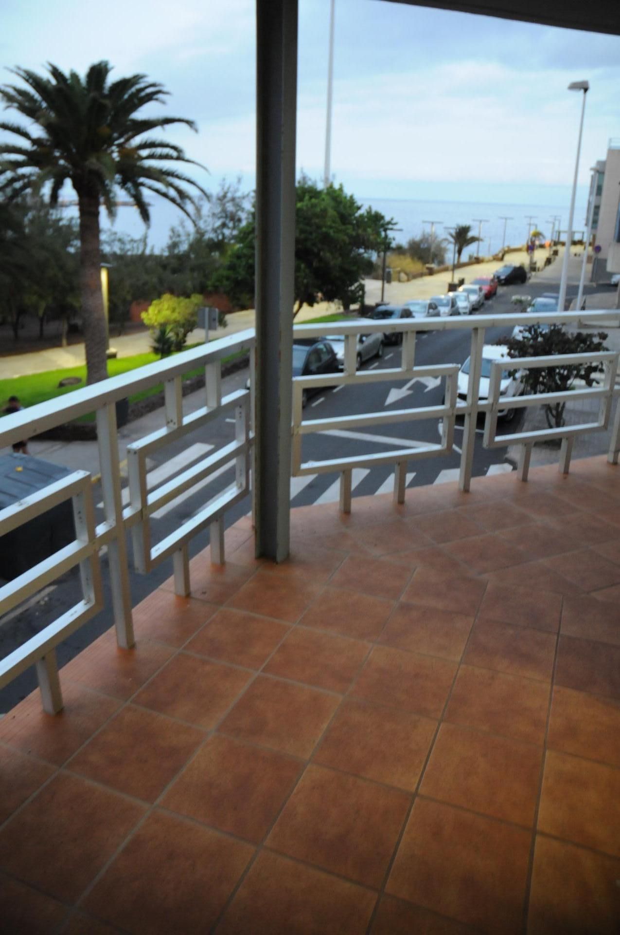 Flat to rent in Playa del Hombre - Taliarte - Salinetas