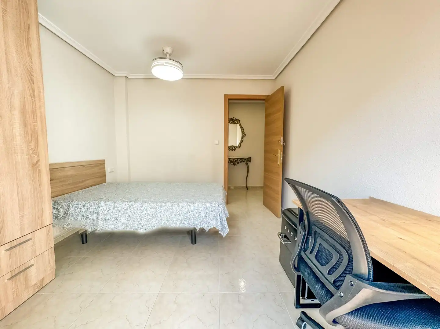 Habitación en Reina Victoria - Miguel Hernández