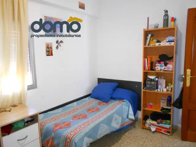 Dormitori de Àtic en venda en Granada amb Moblat, Forn i Rentadora