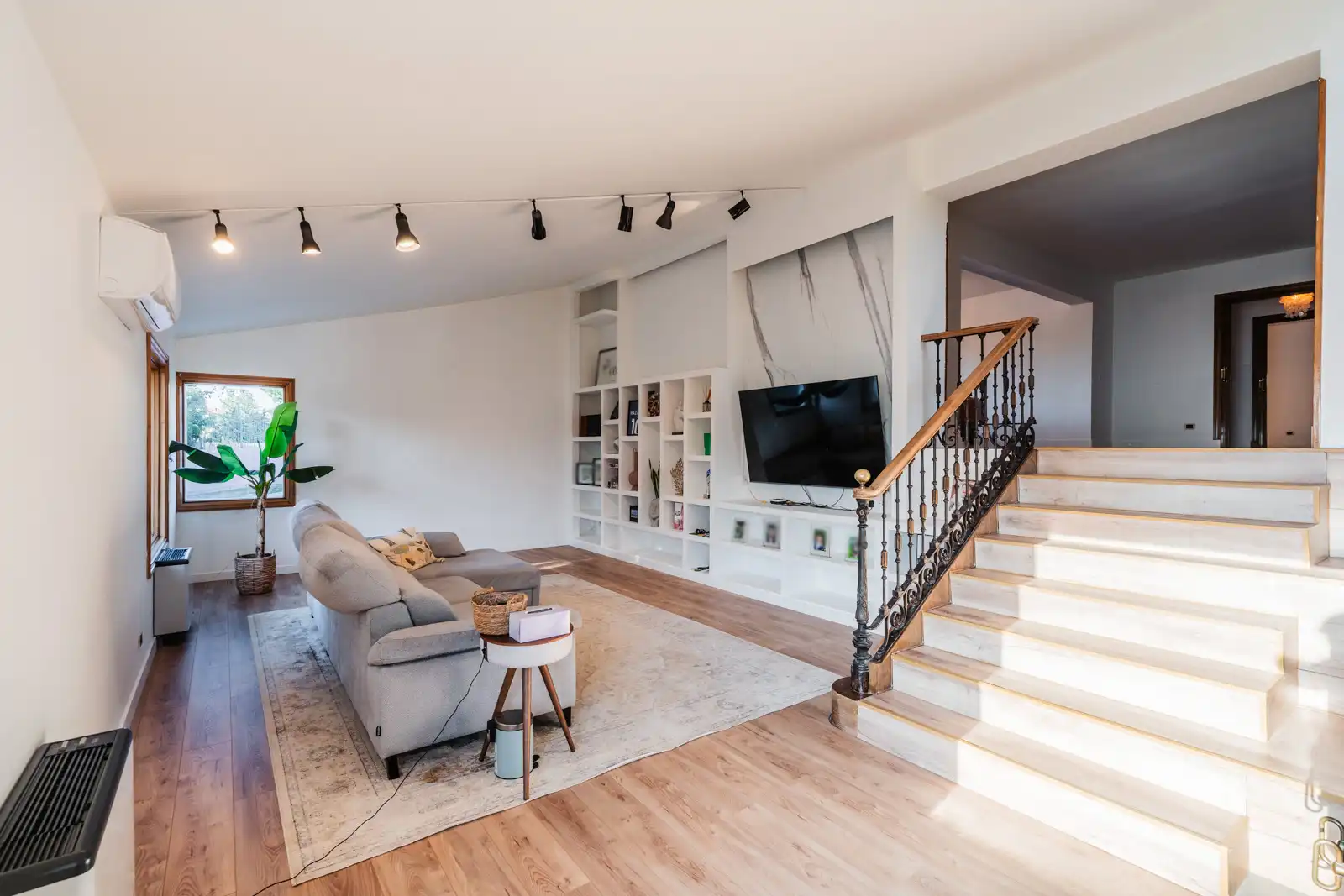 Sala de estar de Casa o chalet en venta en Las Rozas de Madrid con Aire acondicionado, Calefacción y Jardín privado