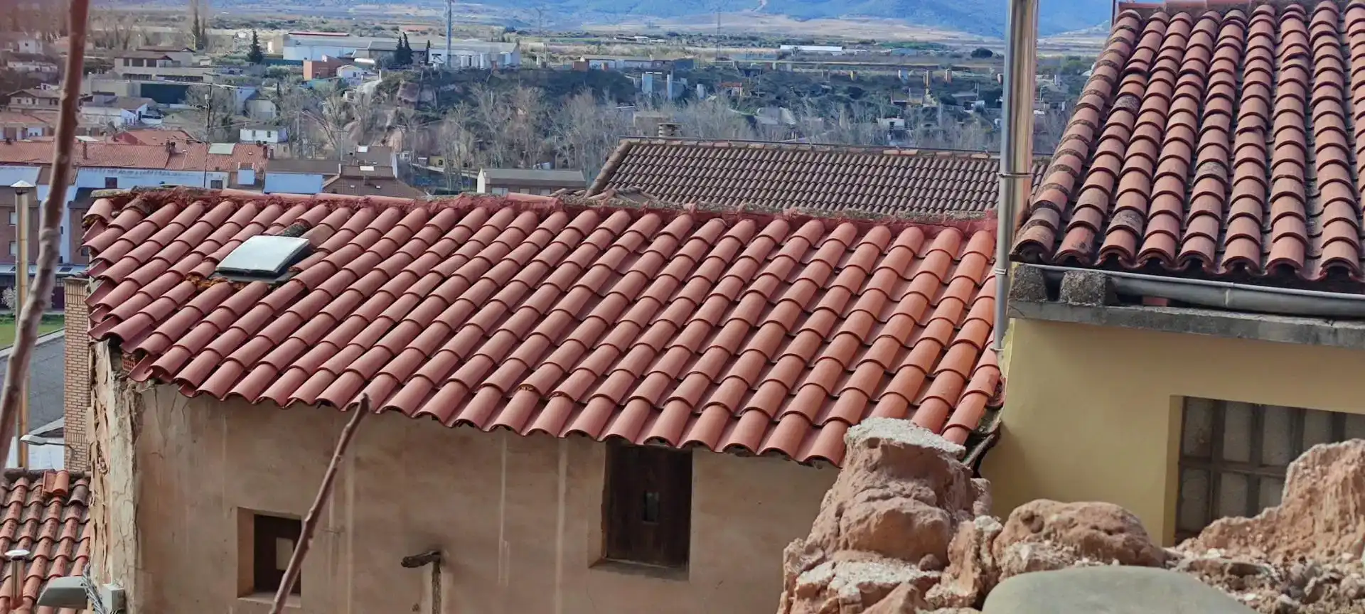 Vista exterior de Casa adosada en venta en Quel con Trastero, Amueblado y Horno