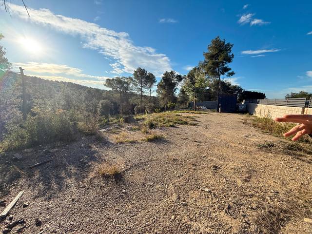 Terreno residencial en Venta en Carrer del Camí de Can Corbera, 11 en Les Fonts