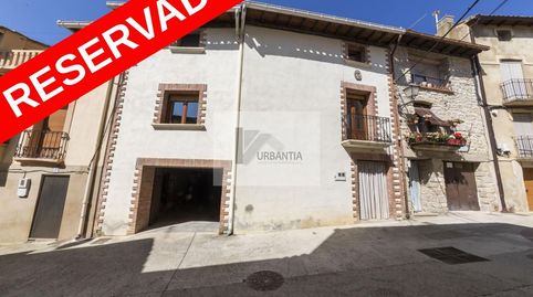 Gran casa de pueblo de 585 m2 en el centro de la Villa de Miranda de Arga.