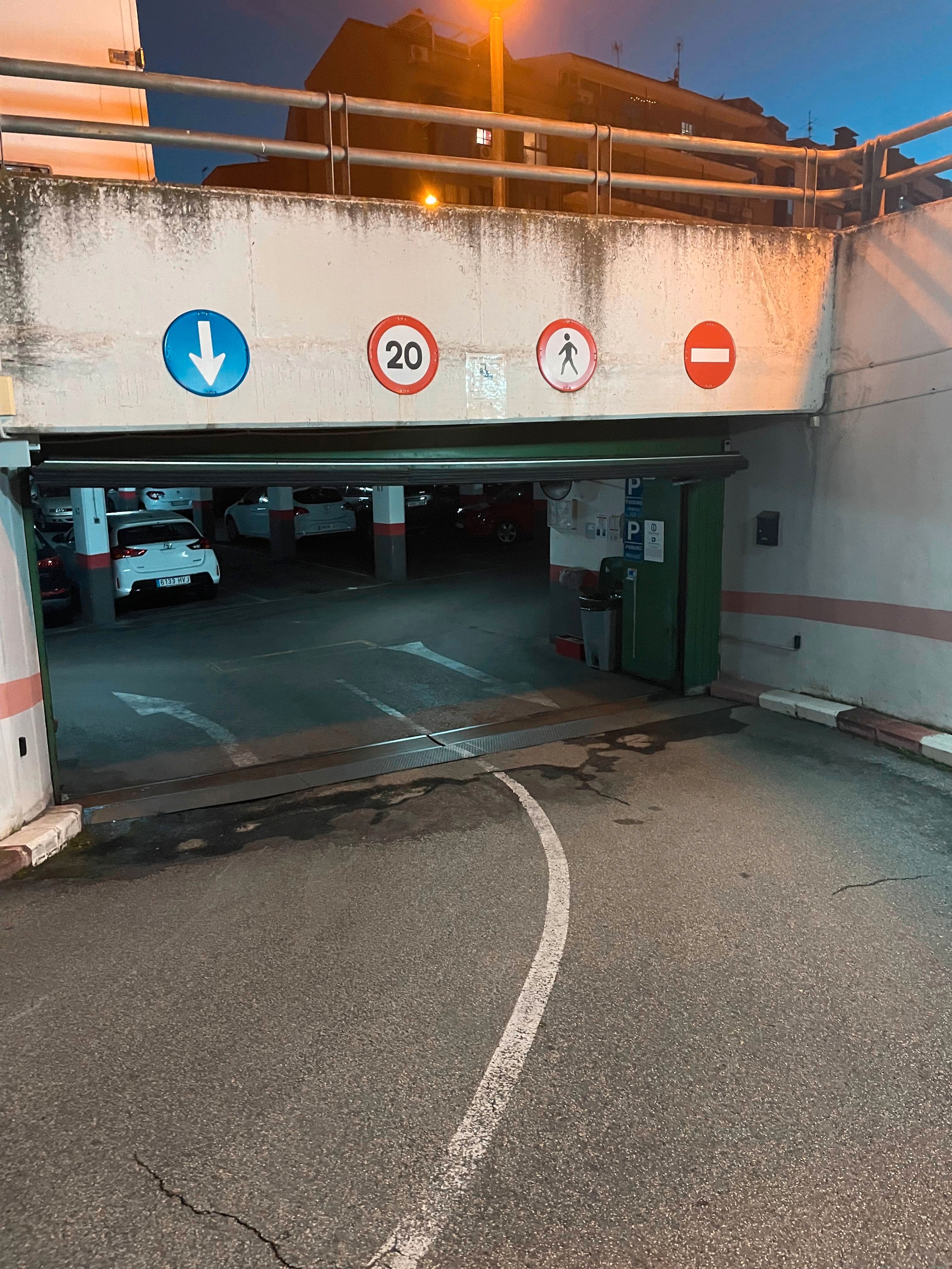 Parking of Garage for sale in Leganés  with Alarm