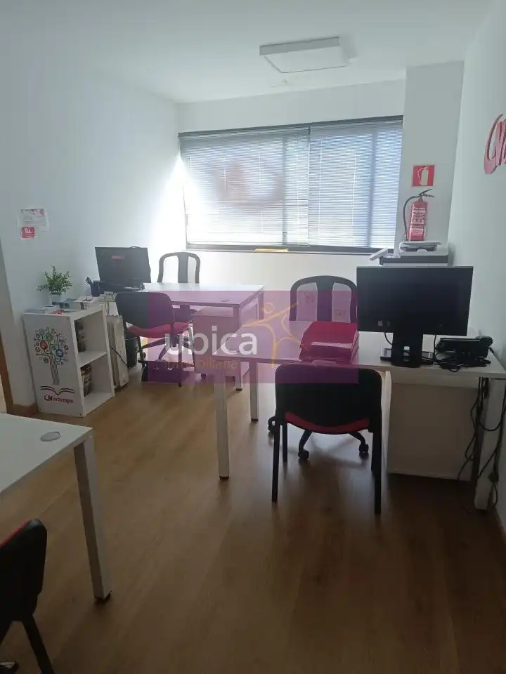 Oficina de lloguer a O Porriño
