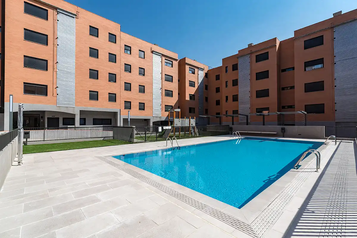 Appartamento con piscina in vendita a Calle de Federica Montseny 6, imagen 23