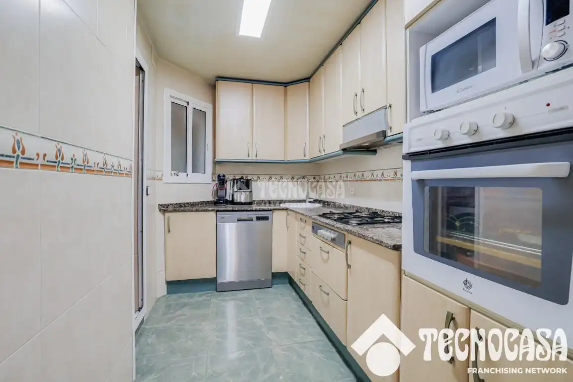 Cocina de Piso en venta en Barcelona con Aire acondicionado y Calefacción