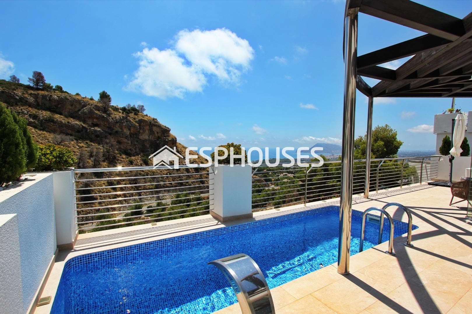 Swimming pool of House or chalet for sale in Altea  with Air Conditioner, Heating and Terrace