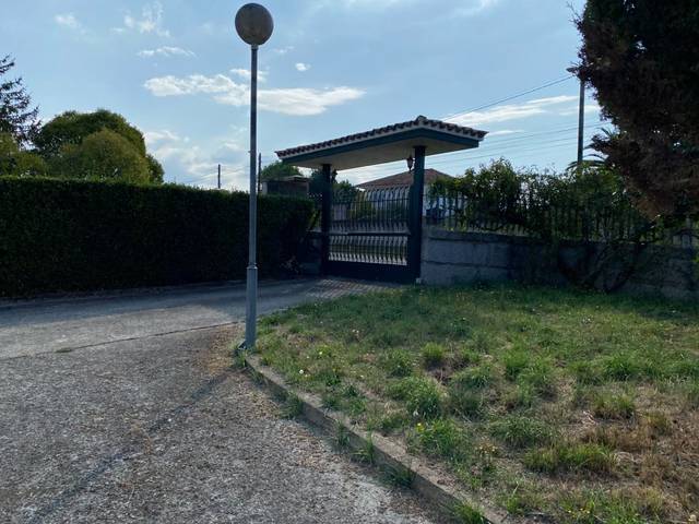 Casa-chalet en Venta en Amoeiro