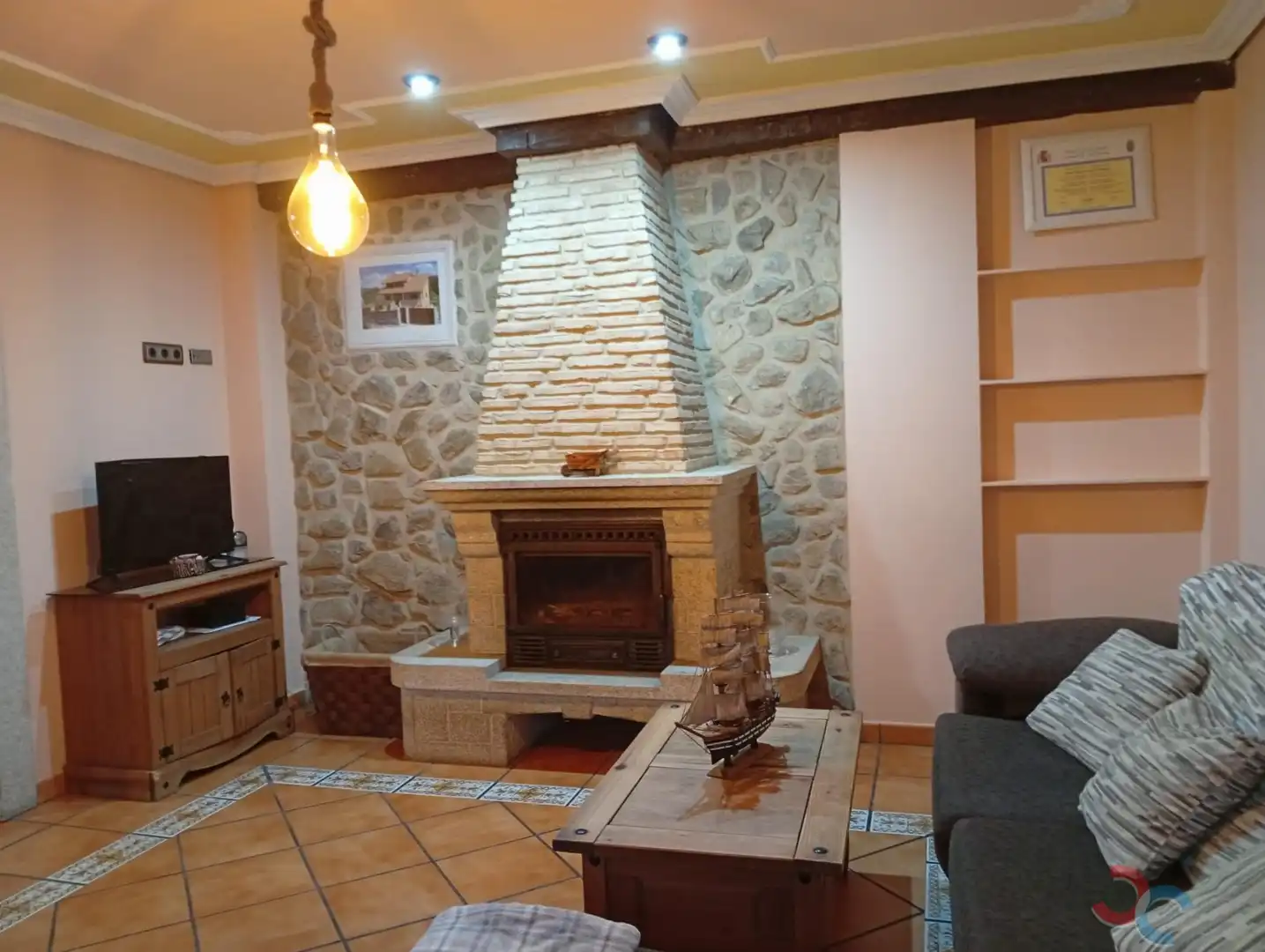 Sala d'estar de Casa o xalet en venda en Redondela amb Piscina