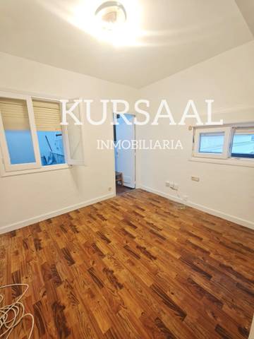 Piso en Venta en Ametzagaña Kalea, 72 en Egia