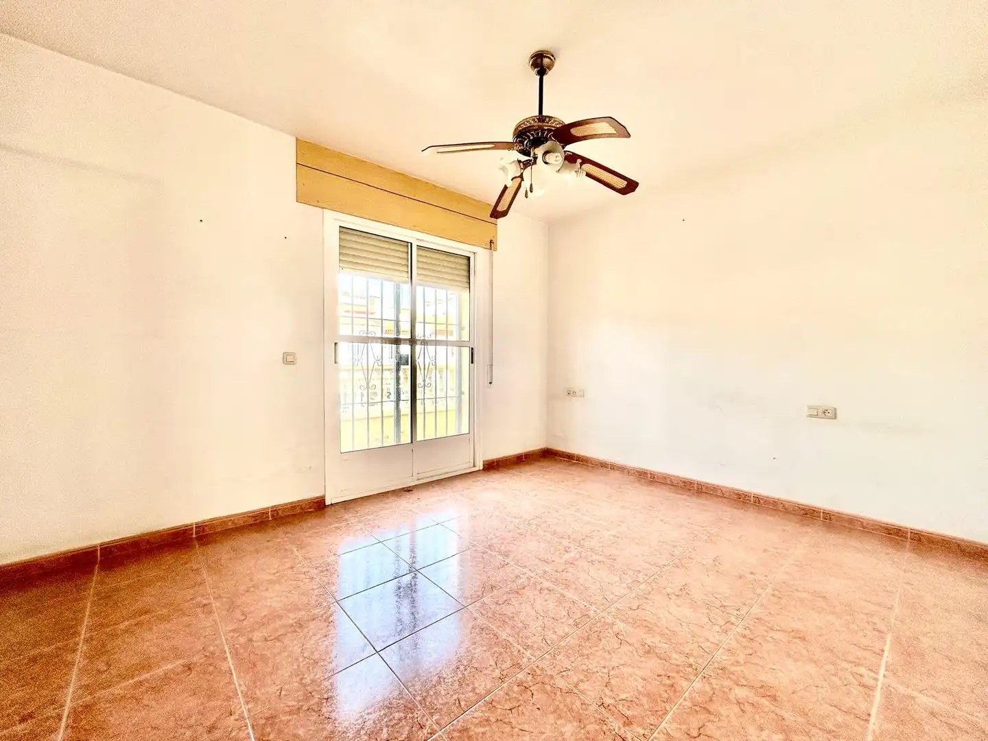 Habitación de Casa adosada en venta en Roquetas de Mar con Jardín privado, Terraza y Horno