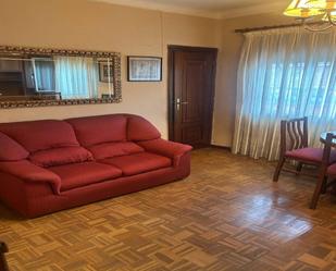 Sala d'estar de Pis en venda en  Madrid Capital amb Calefacció, Moblat i Alarma