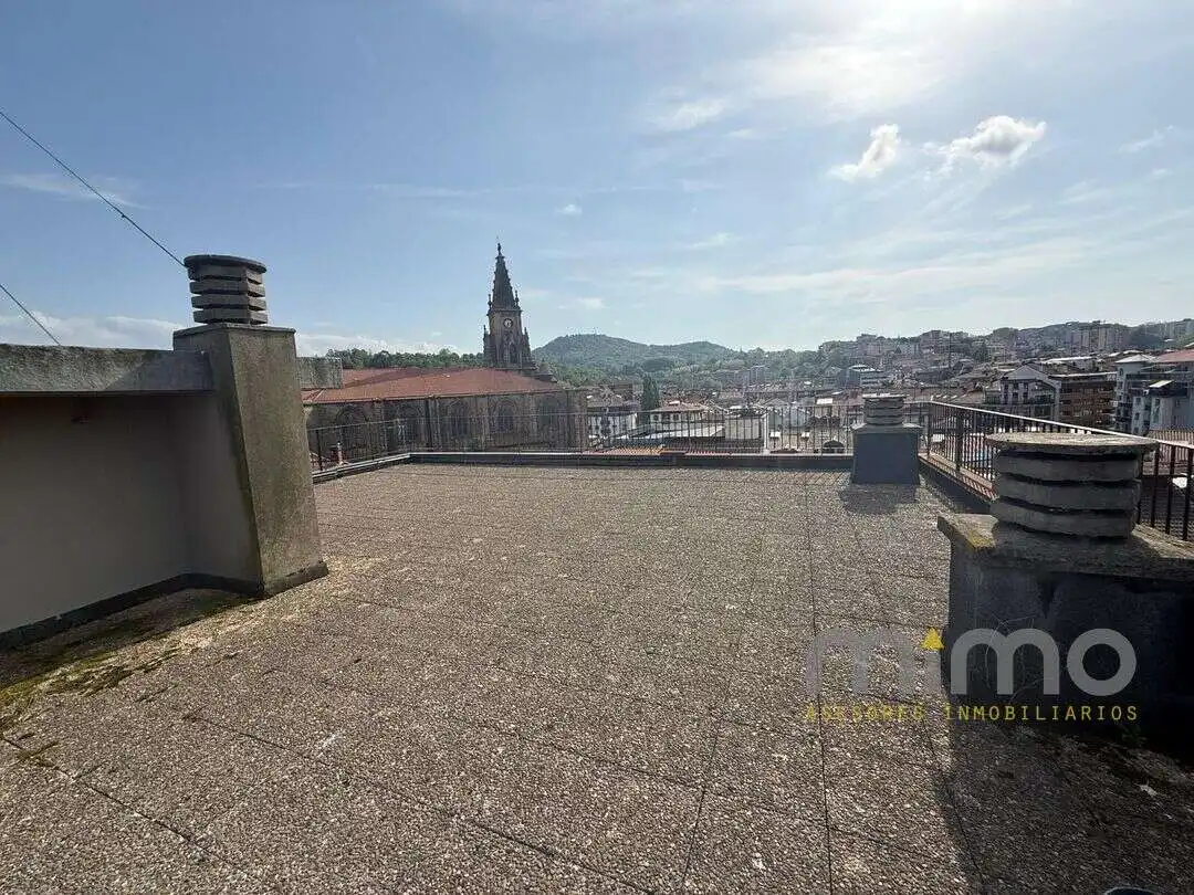 Terraza de Piso en venta en Errenteria con Calefacción, Trastero y Balcón