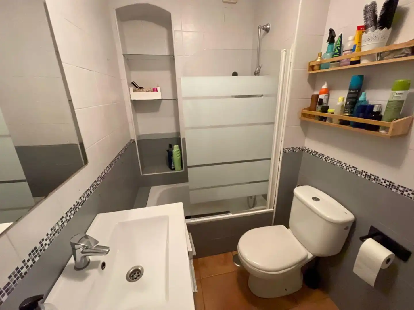 Bathroom of Flat for sale in Algeciras  with Terrace
