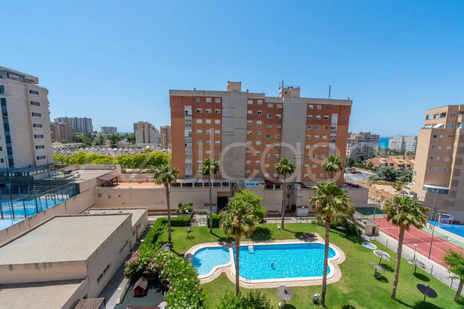 Piscina de Piso en venta en Alicante / Alacant con Aire acondicionado y Piscina comunitaria