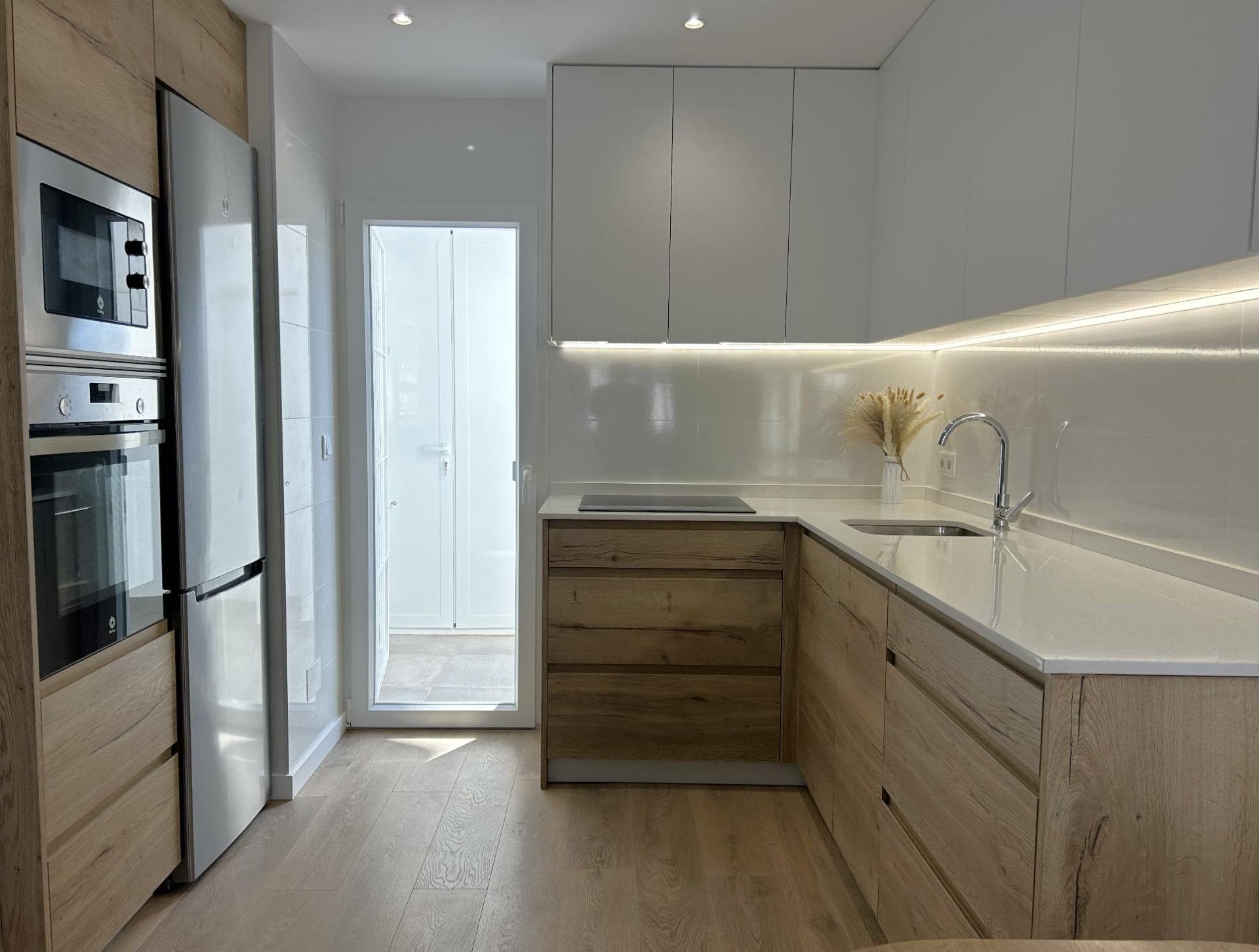 Kitchen of House or chalet for sale in Torrevieja  with Air Conditioner and Furnished