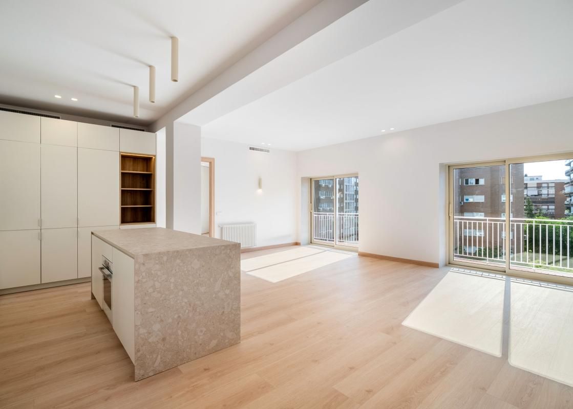 Flat for sale in C. de San Bernardo, 122, Trafalgar