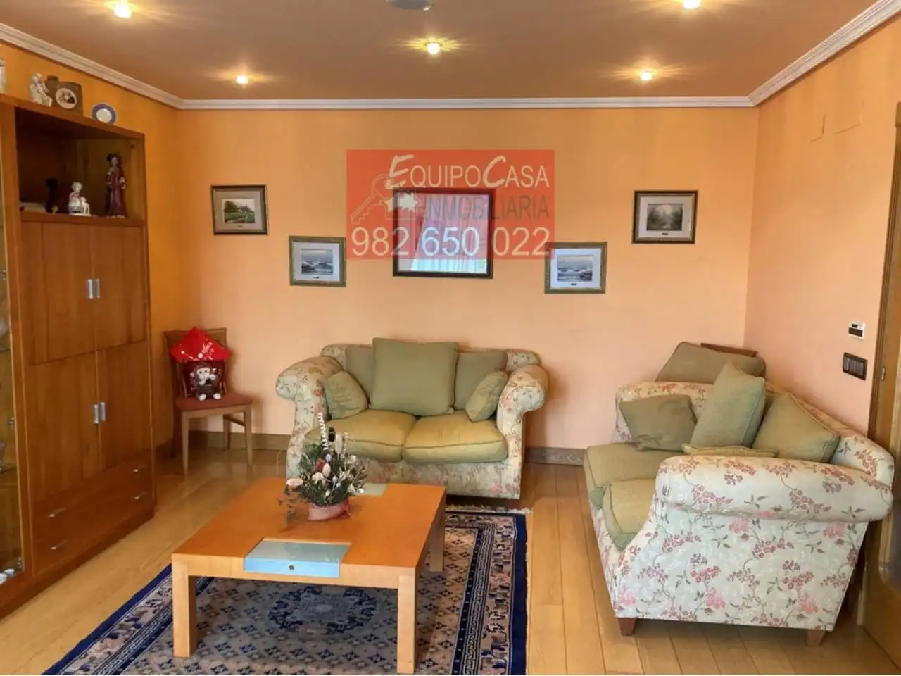 Wohnzimmer von Einfamilien-Reihenhaus zum Verkauf in Lugo mit Heizung, Privatgarten und Parkett