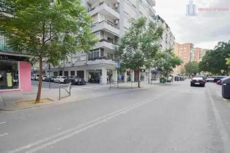 Außenansicht von Wohnung zum Verkauf in Granada