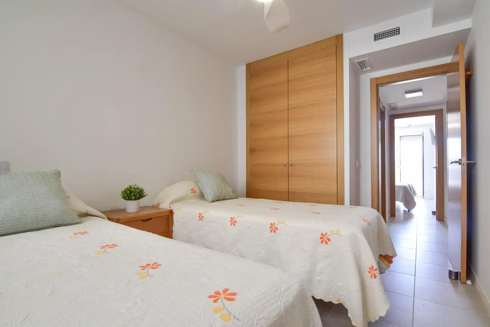 Apartments for rent in Avenida TRAMUNTANA, Playa del Puig