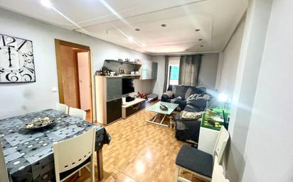 Sala d'estar de Pis en venda en Alicante / Alacant amb Moblat i Balcó