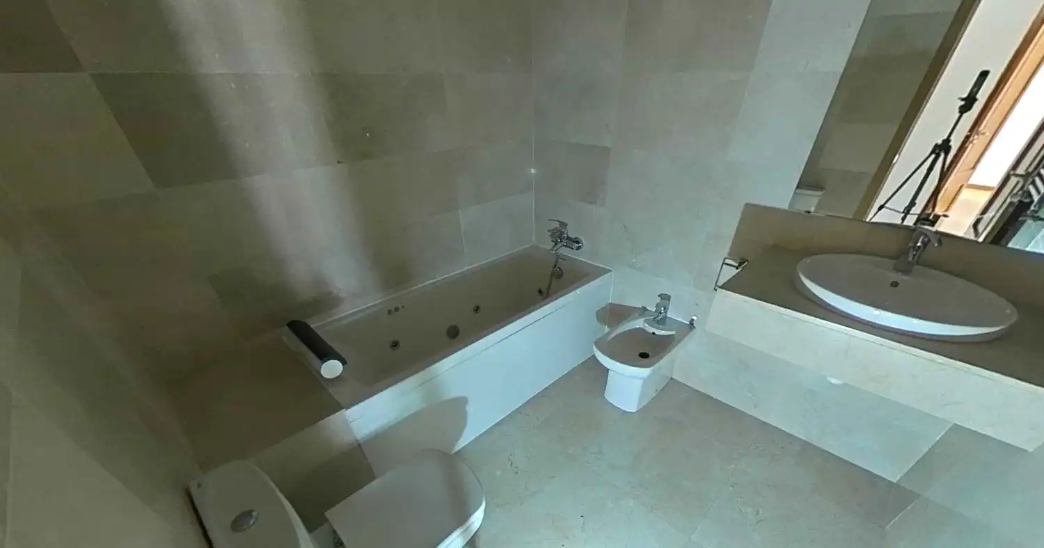 Baño de Piso en venta en Castellón de la Plana / Castelló de la Plana con Aire acondicionado, Calefacción y Parquet