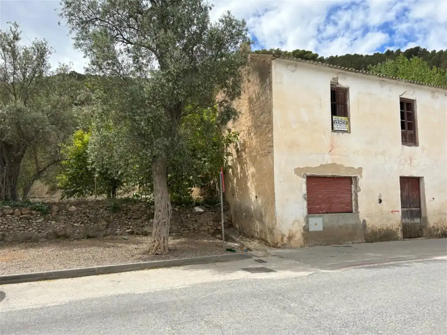 Vista exterior de Residencial en venda en El Pinar, Granada