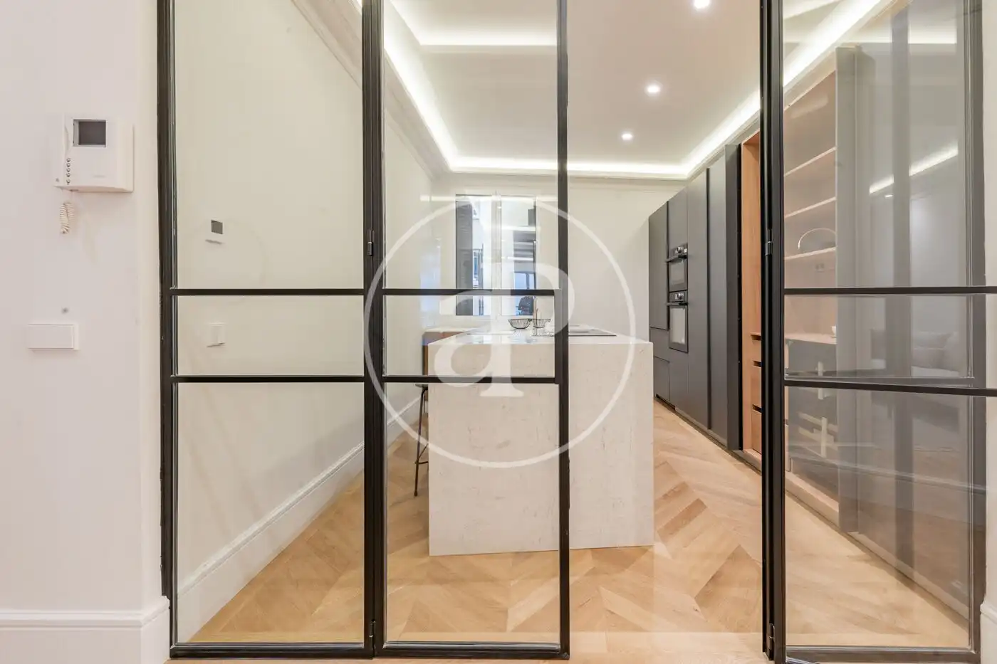 Wohnung zum Verkauf in Madrid mit Klimaanlage, Heizung und Balkon