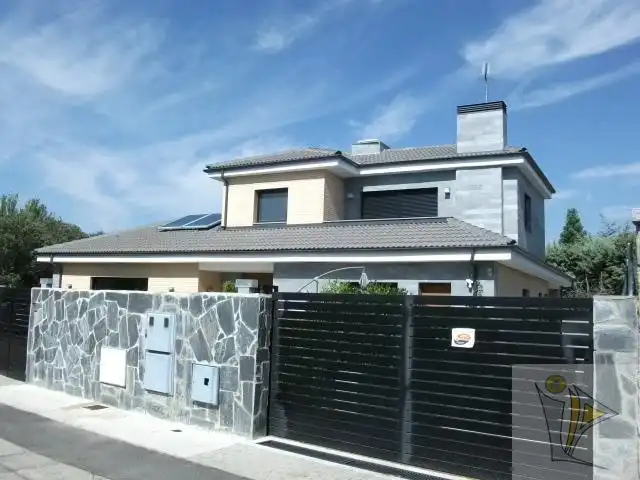 Villa mit Pool zum Verkauf in CL De las Encinas