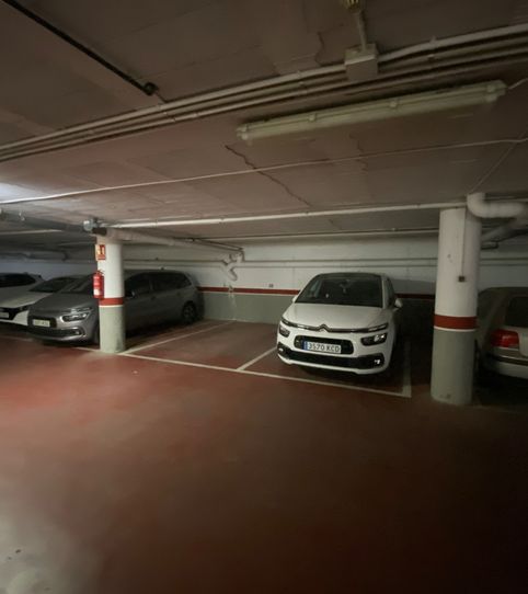Foto 2 de Garaje de alquiler en Carrer Pallars, 1, Centre Històric, Lleida Capital