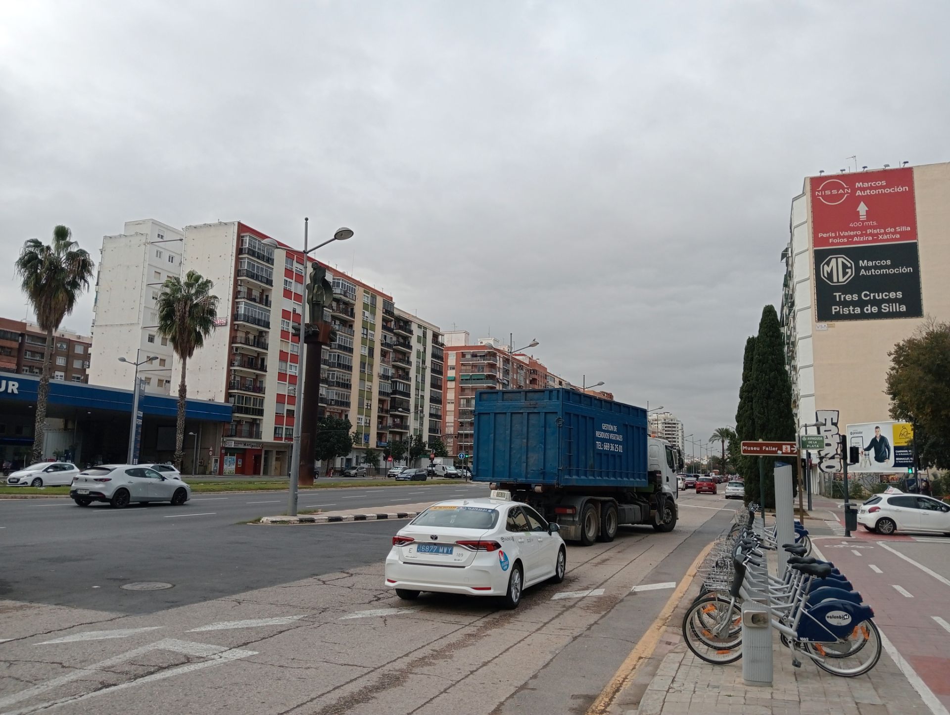 Exterior view of Flat for sale in  Valencia Capital  with Air Conditioner, Furnished and Oven