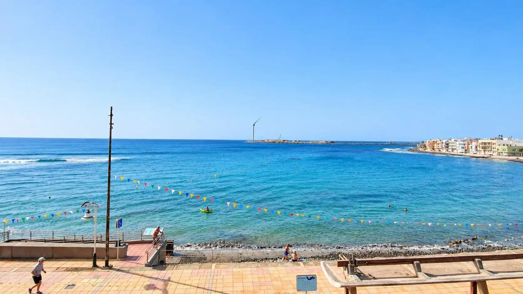Bajo en venta en Playa de Arinaga