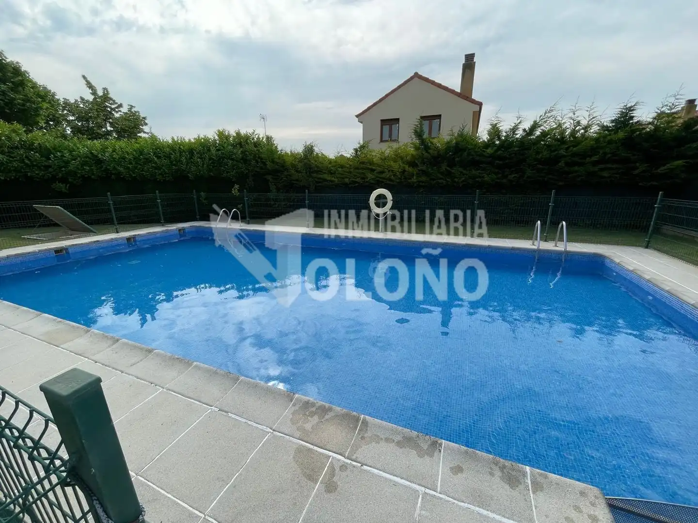 Piscina de Casa o chalet en venta en Leiva con Calefacción, Jardín privado y Parquet