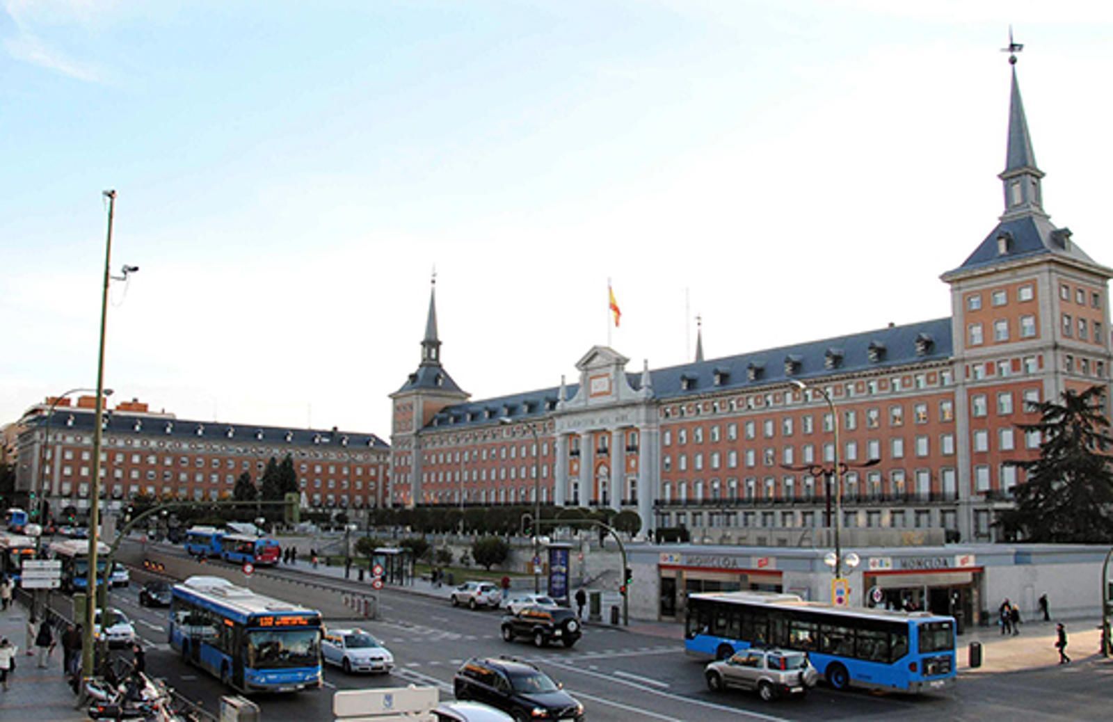 Exterior view of Flat to rent in  Madrid Capital  with Air Conditioner