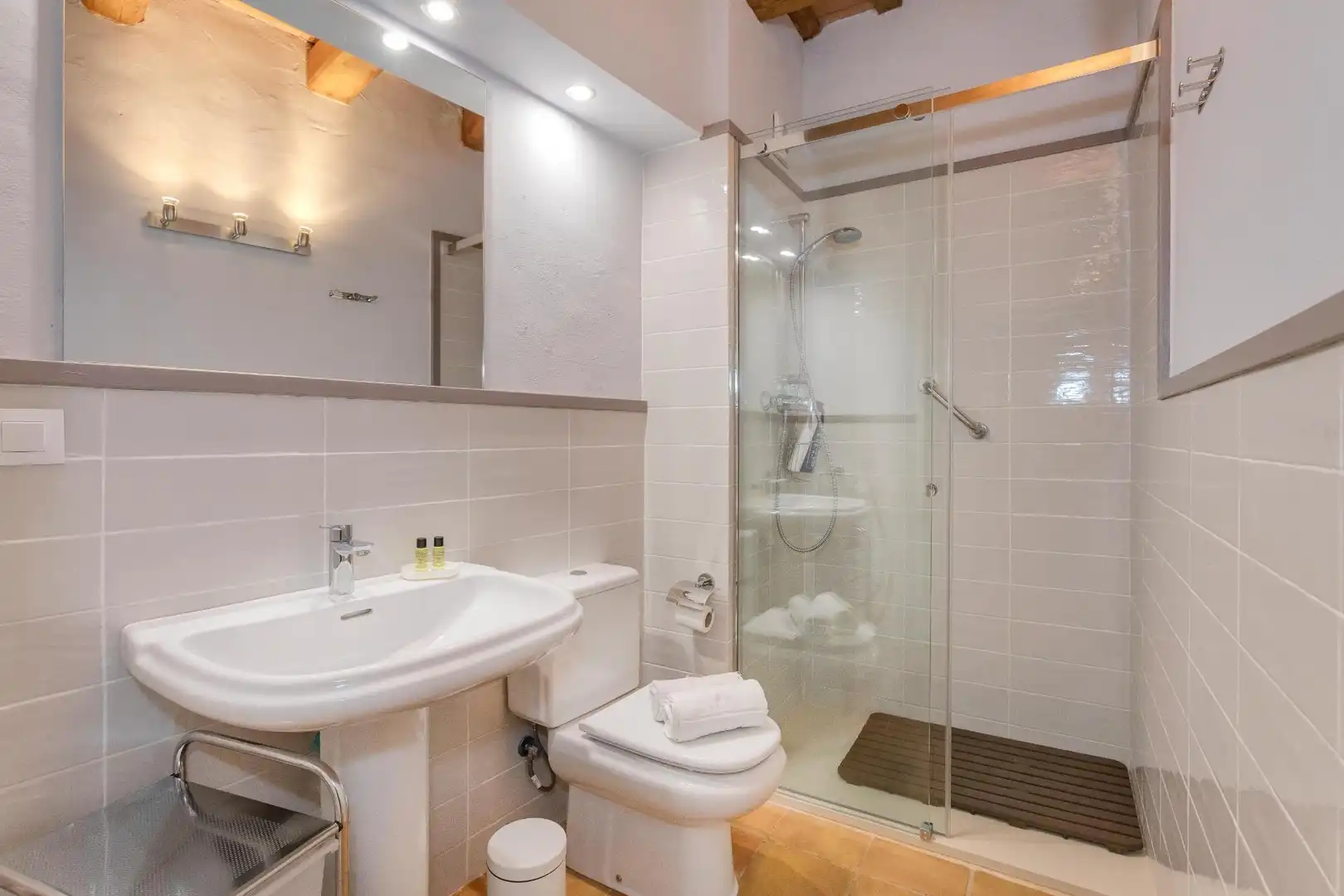 Apartments for rent in ESGLESIA, La Pera