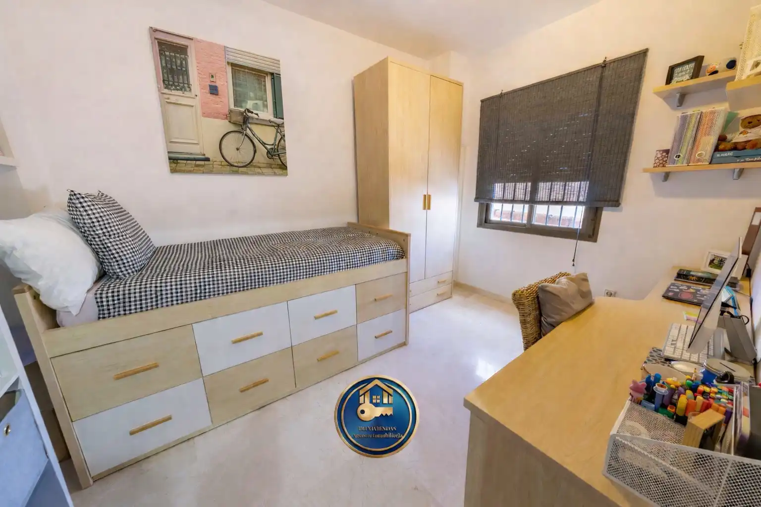 Habitación de Ático en venta en Dos Hermanas con Aire acondicionado y Balcón