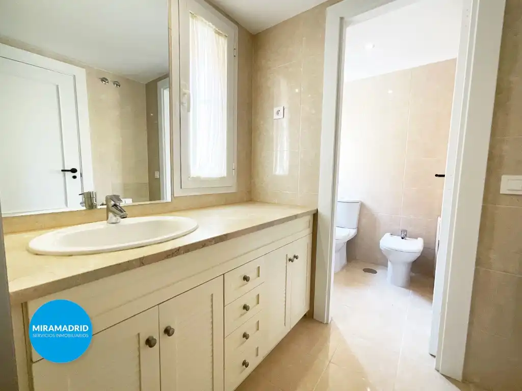 Bathroom of Detached homes for rent in Paracuellos de Jarama  with Air Conditioner and Swimming Pool