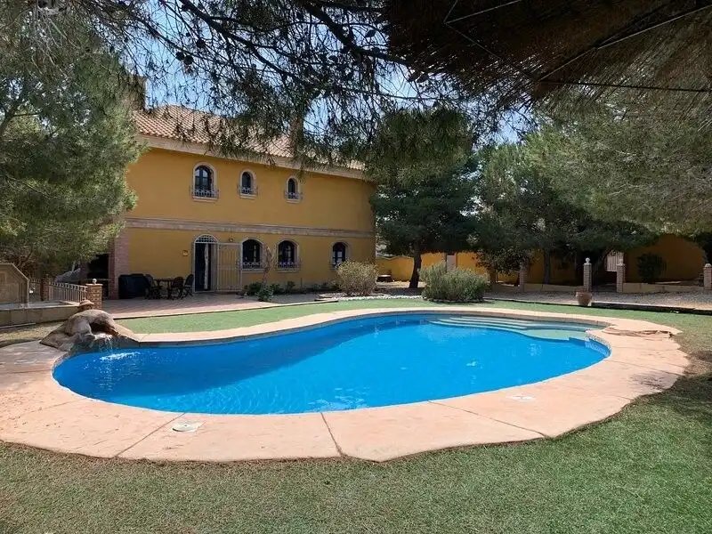 Casa o chalet en venta en Avenida , El Raso