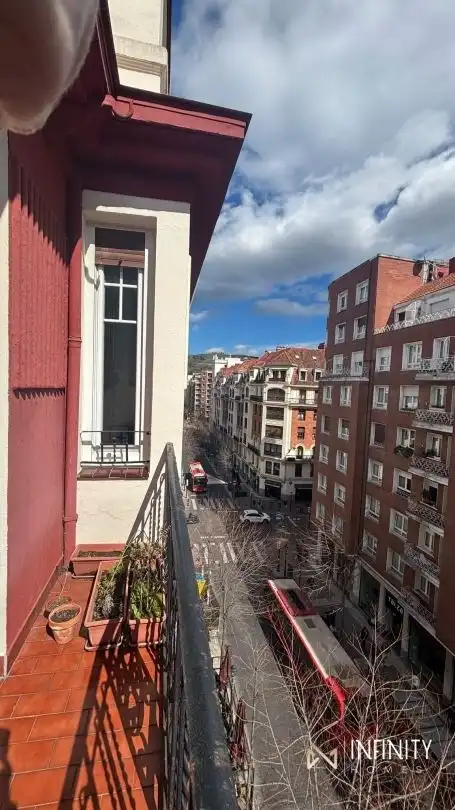 Exterior view of Flat for rent in Bilbao   with Heating, Terrace and Balcony