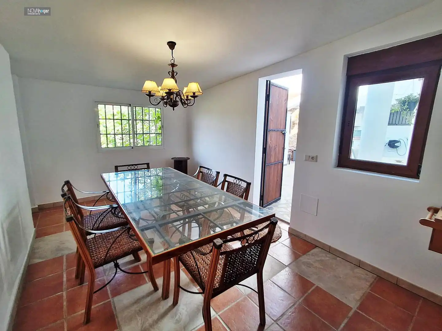Comedor de Piso de alquiler en Málaga con Aire acondicionado, Calefacción y Jardín privado