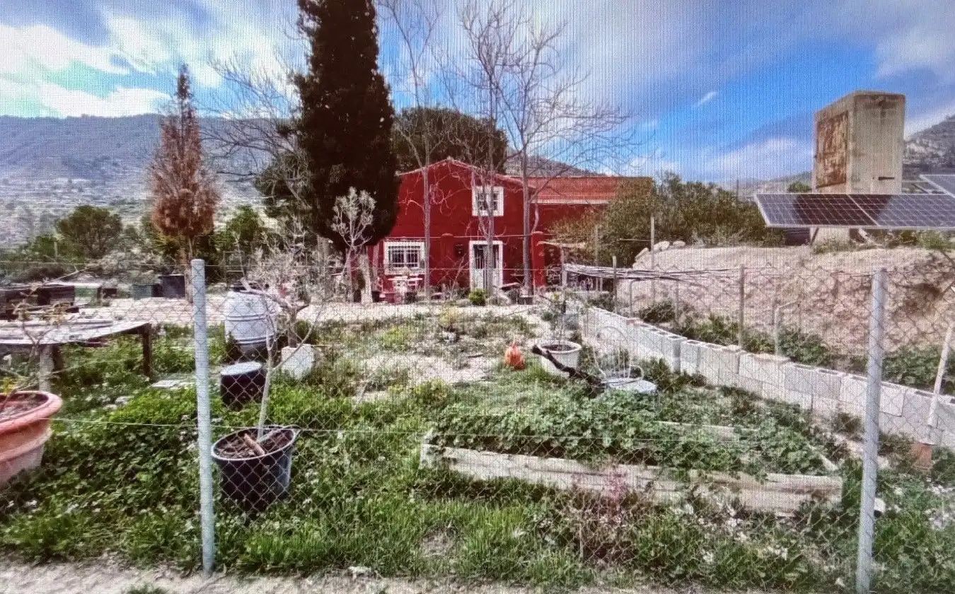 Jardí de Casa o xalet en venda en Relleu amb Jardí privat i Traster