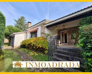 Exterior view of House or chalet for sale in La Adrada   with Heating, Private garden and Terrace