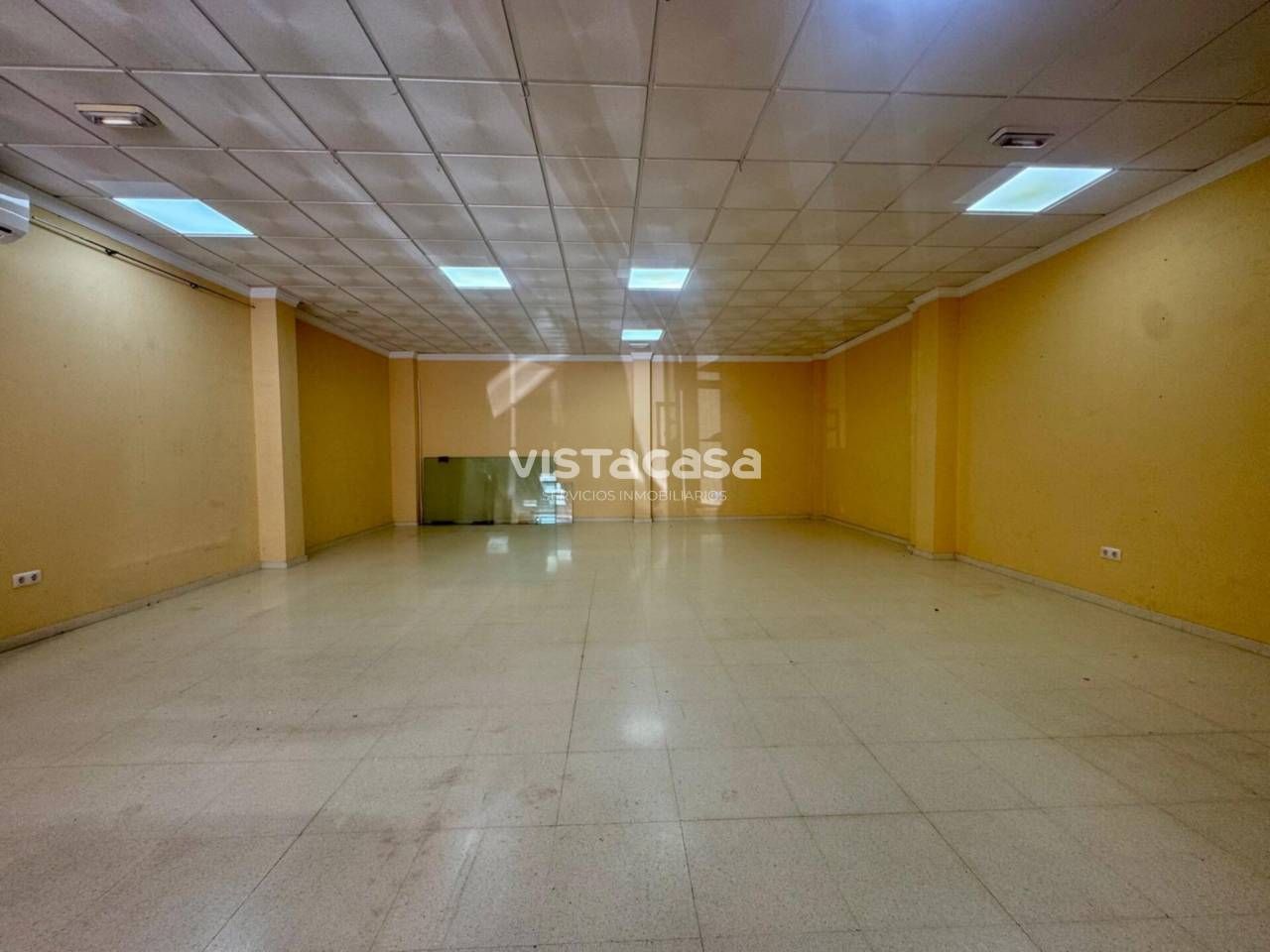 Premises to rent in Mairena del Alcor  with Air Conditioner