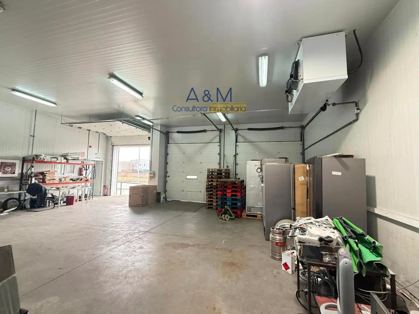Fabrikhallen zum Verkauf in Aldeamayor de San Martín mit Heizung