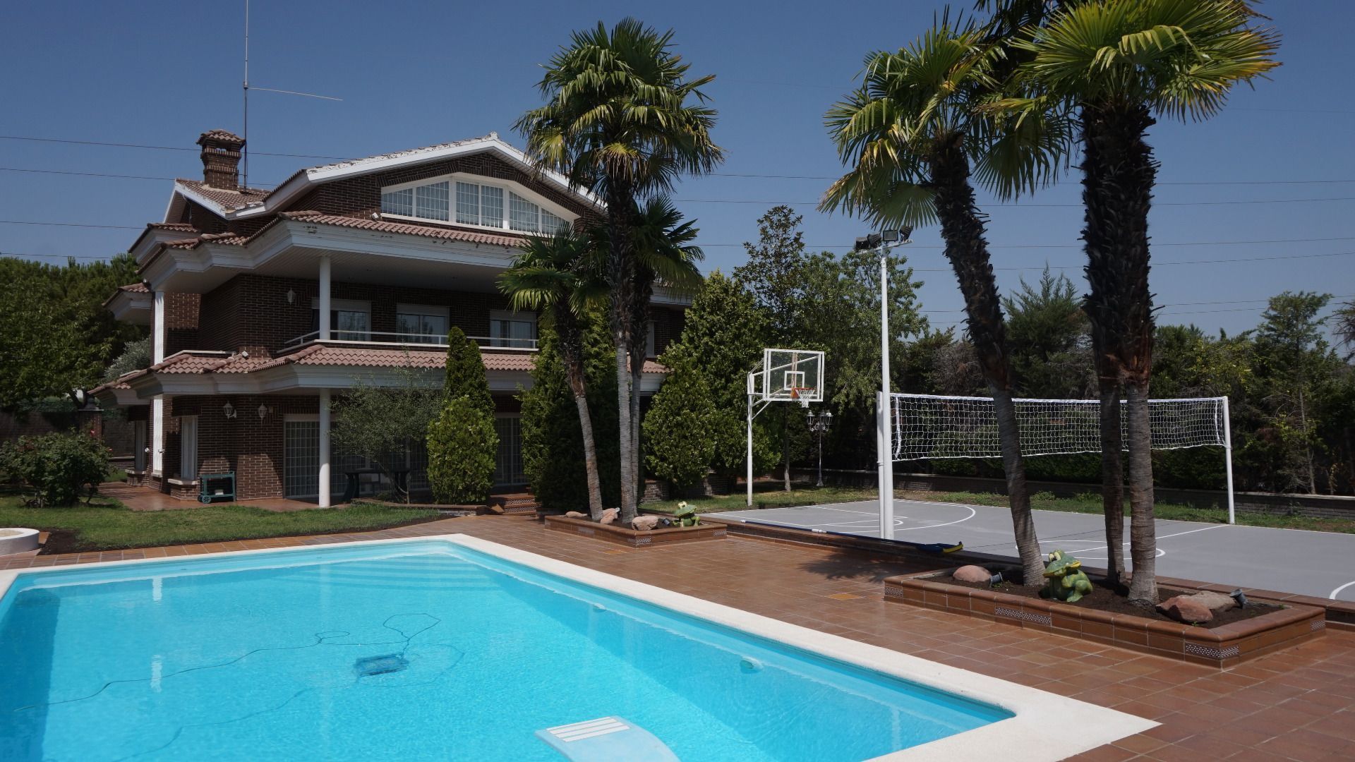 Piscina de Casa o xalet de lloguer en Boadilla del Monte amb Aire condicionat, Jardí privat i Traster