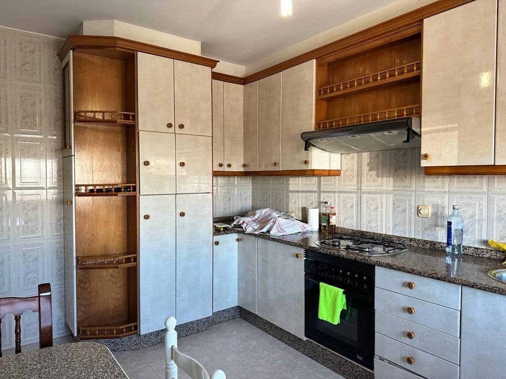 Kitchen of Single-family semi-detached for sale in Santiago de Compostela   with Heating, Storage room and Furnished