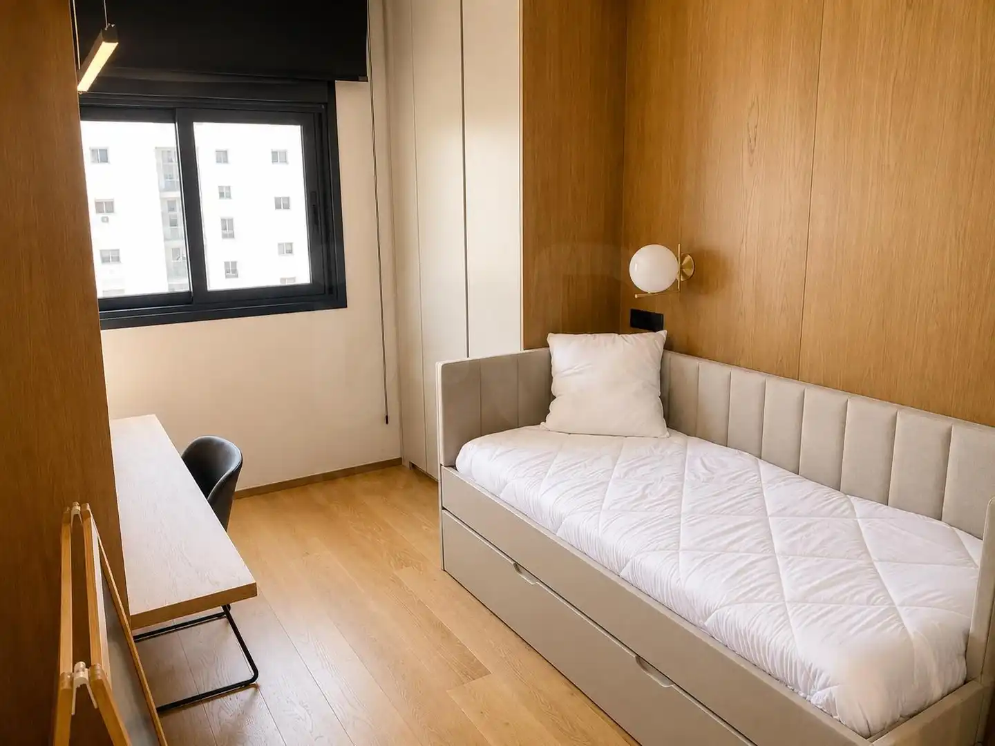 Bedroom of Attic for sale in Sevilla  with Air Conditioner, Heating and Terrace