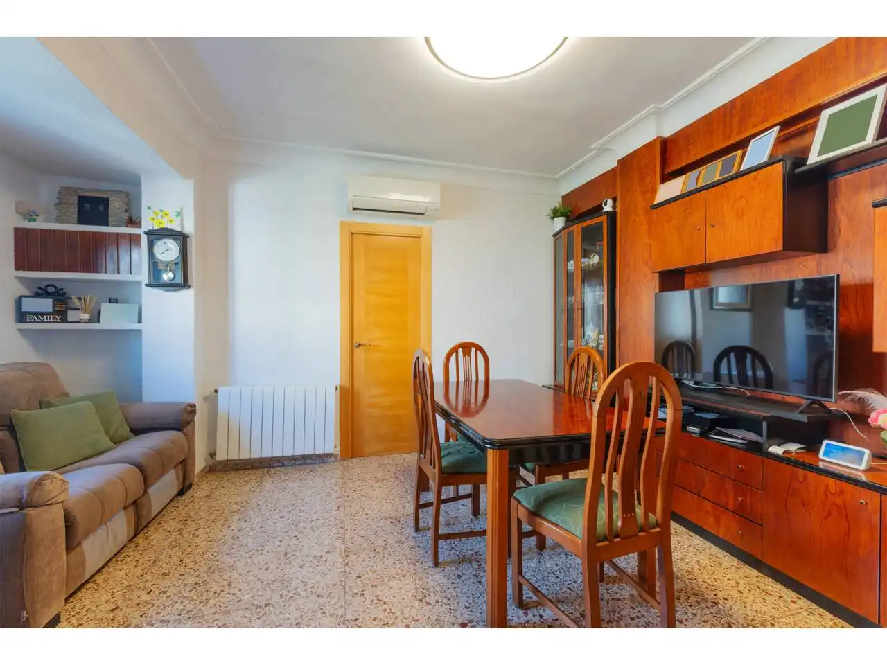 Piso con ascensor en venta en Calle Bernia, imagen 4
