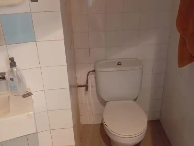 Bany de Local en venda en Barcelona amb Aire condicionat, Calefacció i Parquet